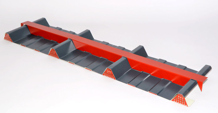 Zahnbleche gekantet und gelocht Montage